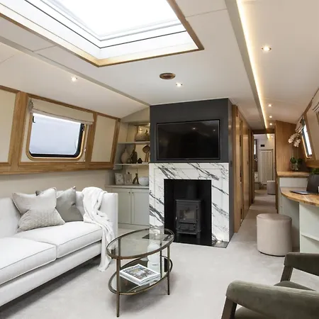 Premium Hausboot Am Pichelssee - Madam President Berlin